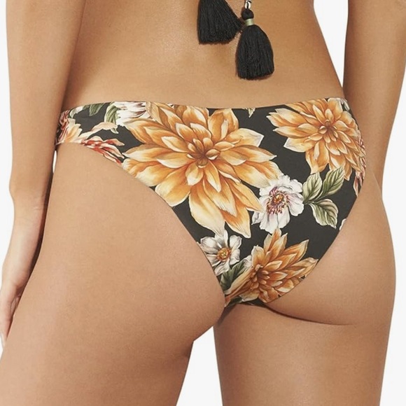 Maaji floral flirt thin side reversible mid-rise bikini bottom - Picture 4 of 5